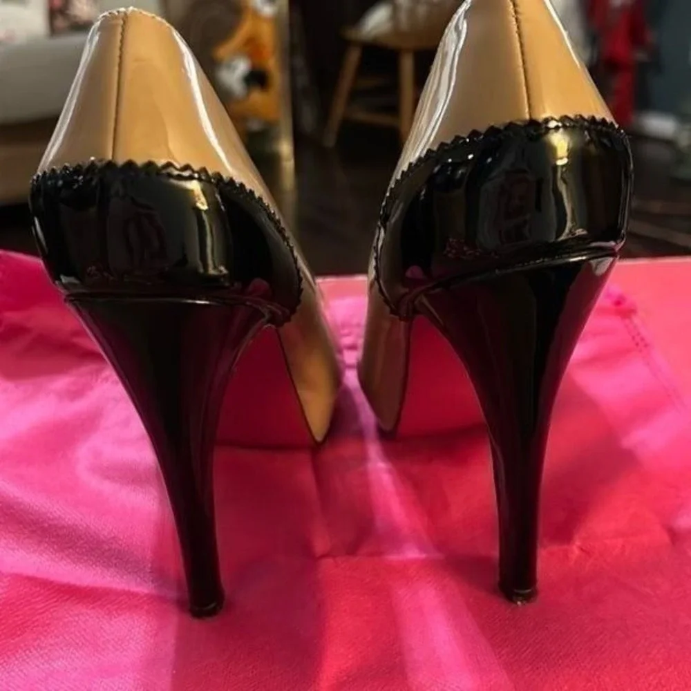 ShoeDazzle High‎ Heels Womens Size 6.5 Beige/Black